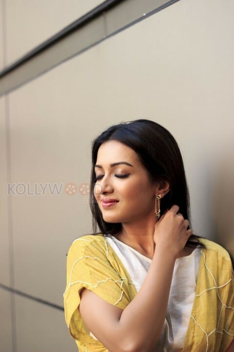 South Indian Actress Catherine Tresa Photoshoot Pictures