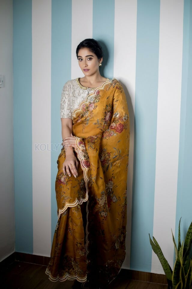 South Indian Actress Regina Cassandra New Photoshoot Pictures