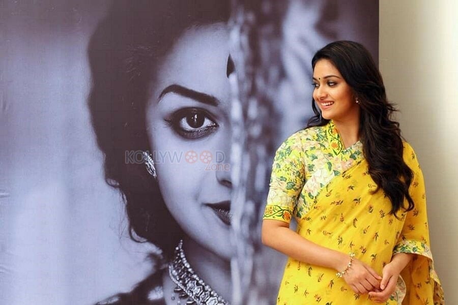 Stunning Actress Keerthi Suresh Photos