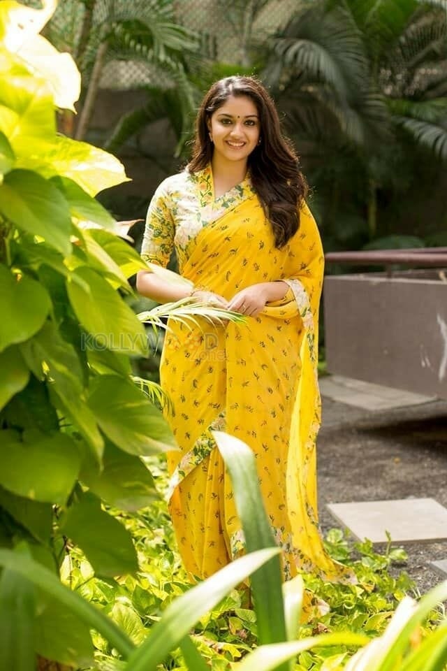 Stunning Actress Keerthi Suresh Photos