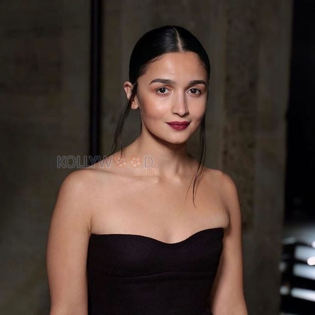 Stunning Alia Bhatt at Gucci Cruise Show 2025 in a Dark Purple Off Shoulder Dress Photos 03