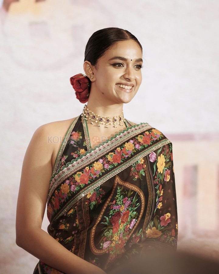 Stunning Keerthy Suresh in a Floral Printed Saree with Backless Blouse Photos 04