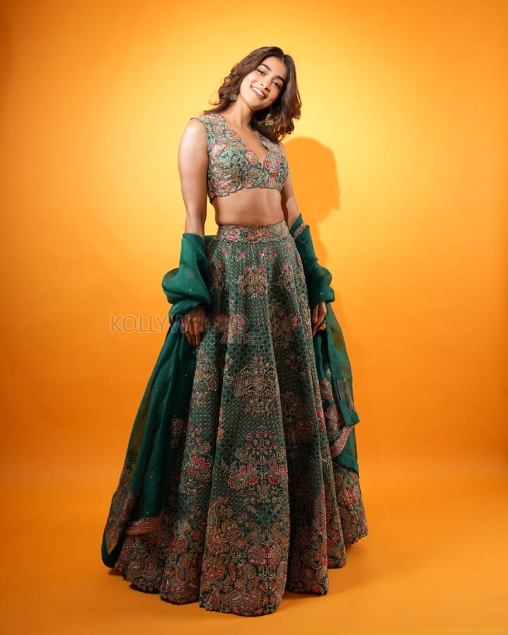 Stunning Pooja Hegde In A Green Lehenga With Matching Bralette Photos ...