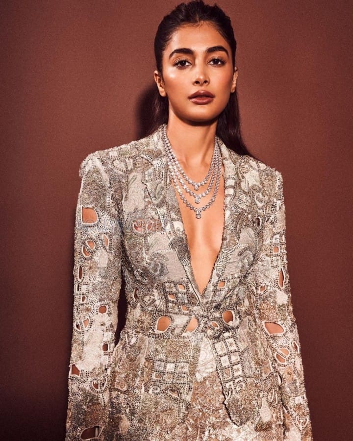 Stunning Pooja Hegde in a Silver Bejeweled Outfit Photos 01