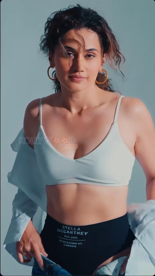 Stunning Taapsee Pannu in a Navy Blue Bralette Photos 01