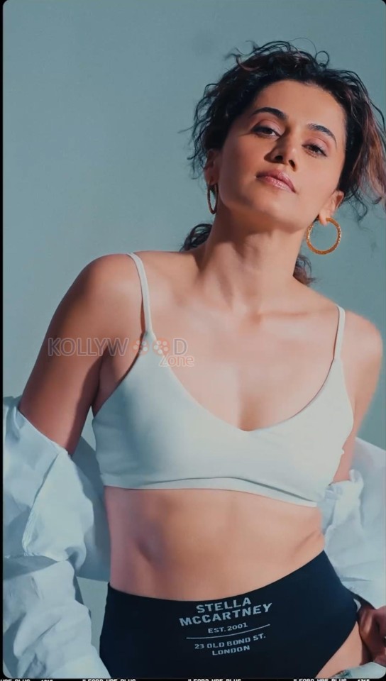 Stunning Taapsee Pannu in a Navy Blue Bralette Photos 02