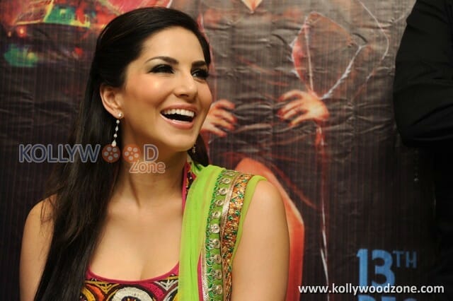 Sunny Leone Sexy Photos