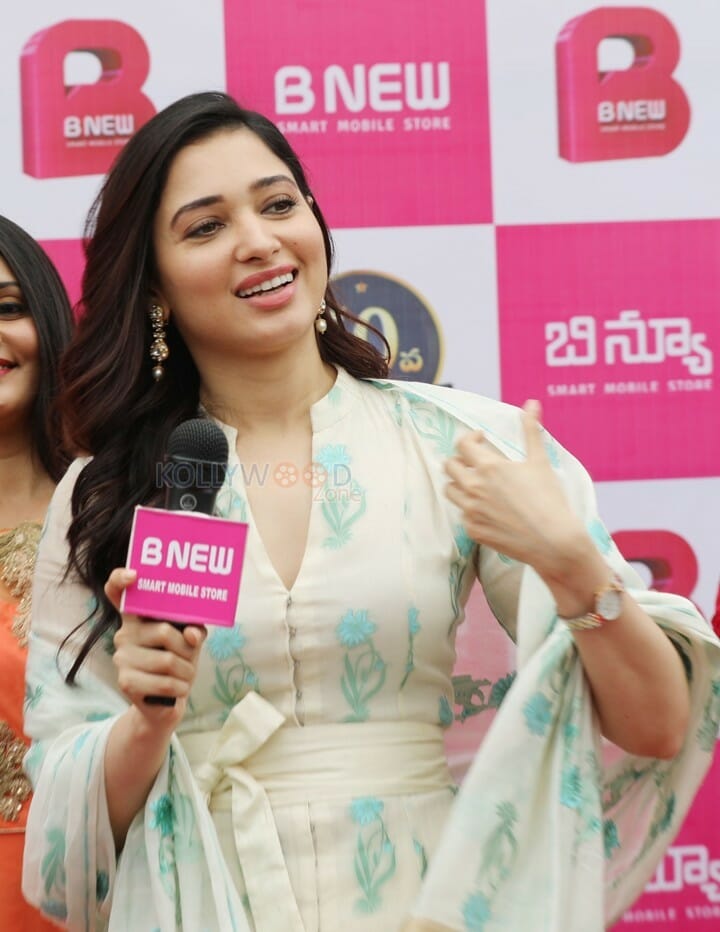 Tamanna At The Launch Of B New Th Mobile Store At Vijayanagaram Photos