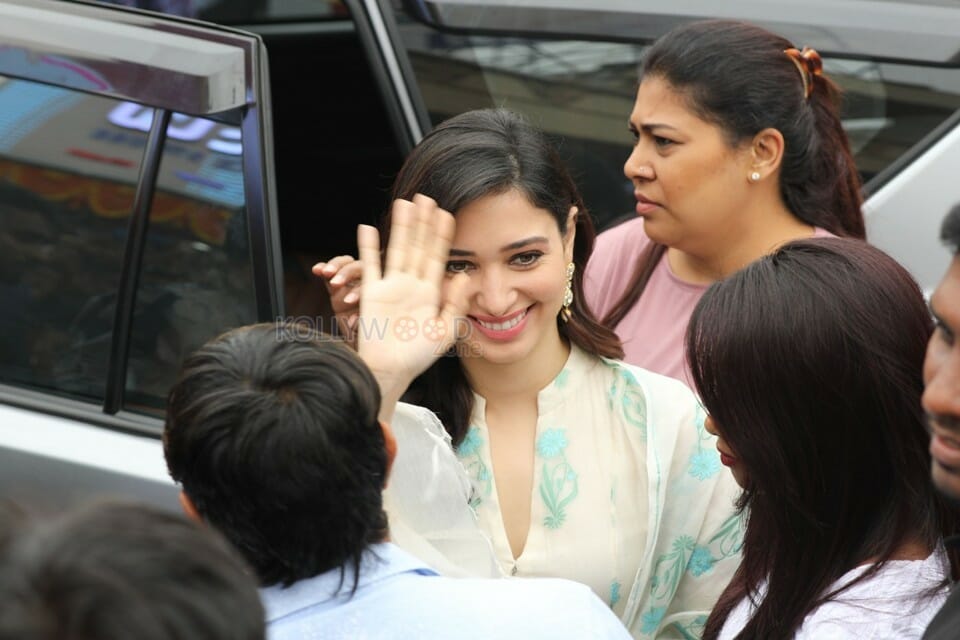 Tamanna At The Launch Of B New Th Mobile Store At Vijayanagaram Photos