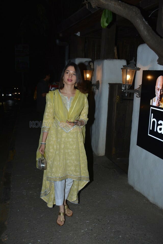 Tamanna Bhatia Spotted At Hakim Alim Salon In Nandra Photos