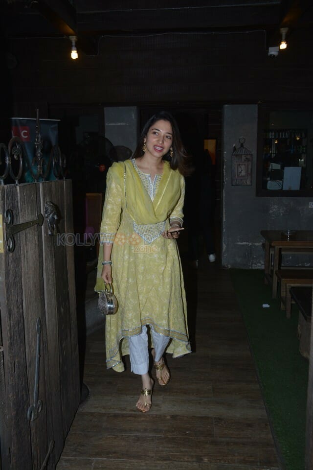 Tamanna Bhatia Spotted At Hakim Alim Salon In Nandra Photos