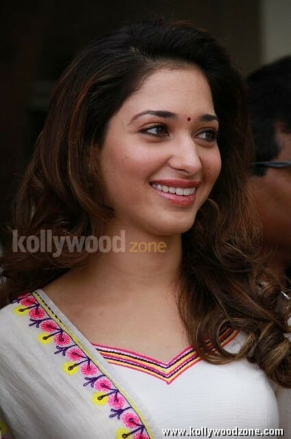 Tamanna In Yaen Endral Kaadhal Enbaen Movie