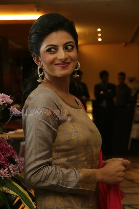 Tamil Actress Anandhi New Pictures