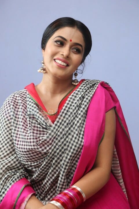 Tamil Actress Poorna Stills