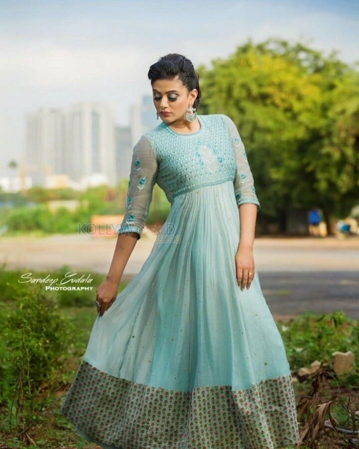 Tamil Actress Priyamani Photoshoot Pictures