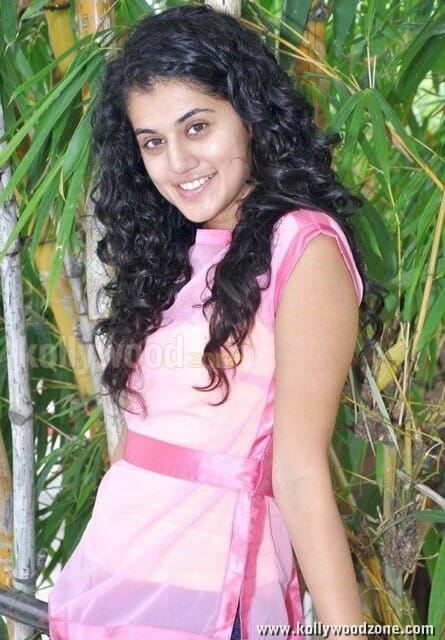 Tapsee Without Makeup Pictures