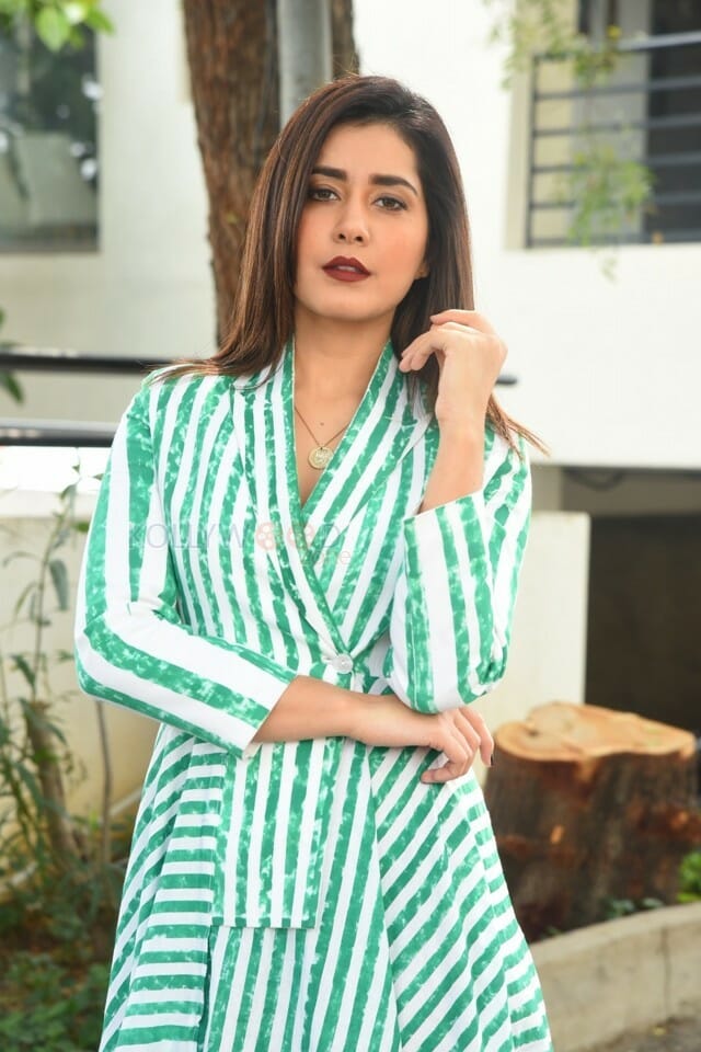 Telugu Actress Raashi Khanna Interview Pictures