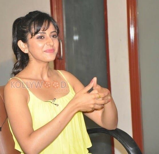 Telugu Actress Rakul Preet Singh Spicy Sexy Photos