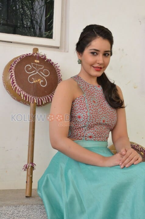 Telugu Actress Rashi Khanna Stills