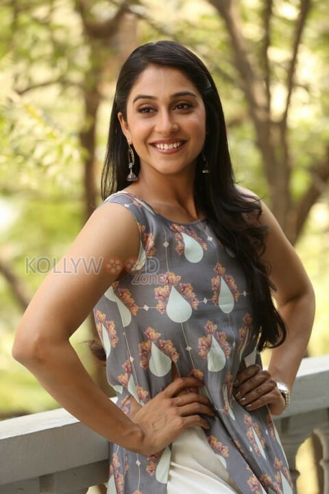 Telugu Actress Regina Cassandra New Stills