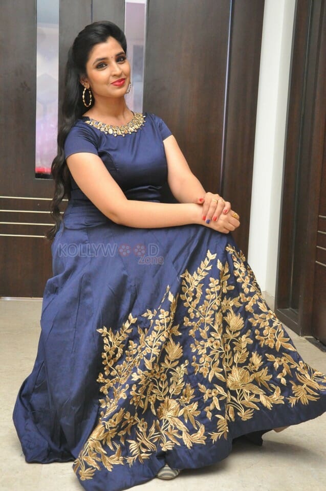 Telugu Anchor Shyamala Reddy Photos