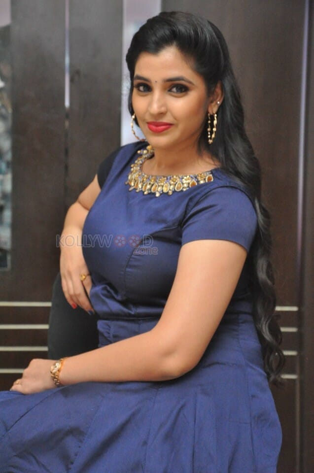 Telugu Anchor Shyamala Reddy Photos