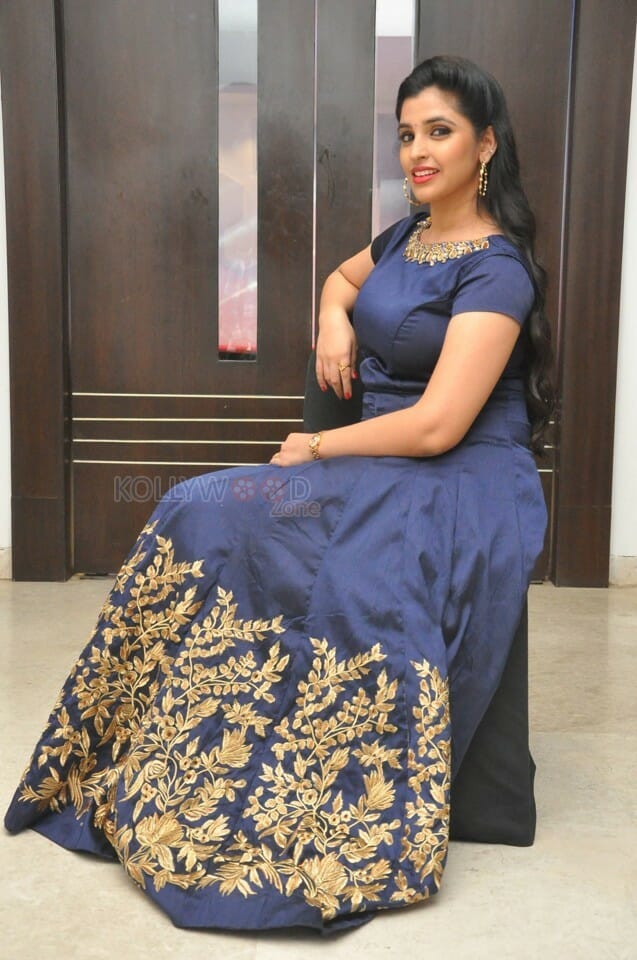 Telugu Anchor Shyamala Reddy Photos