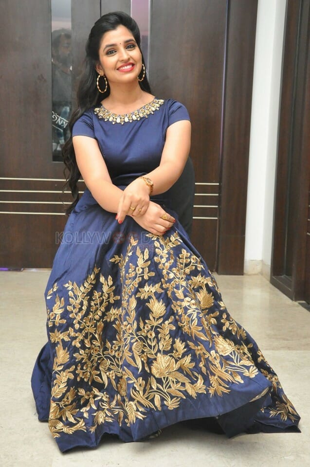 Telugu Anchor Shyamala Reddy Photos