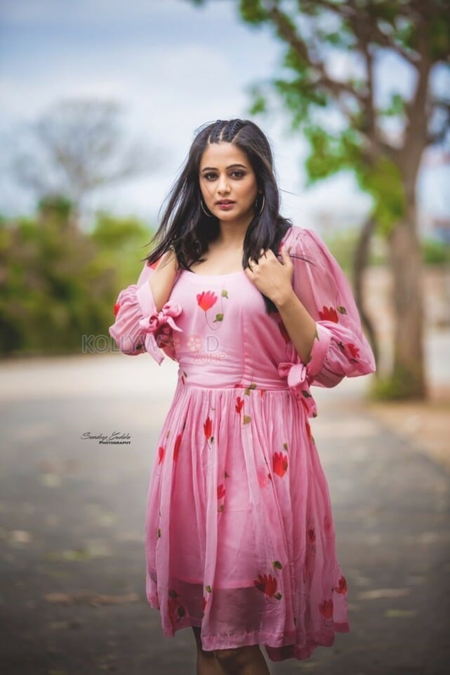 The Family Man Actress Priyamani Photoshoot Pictures