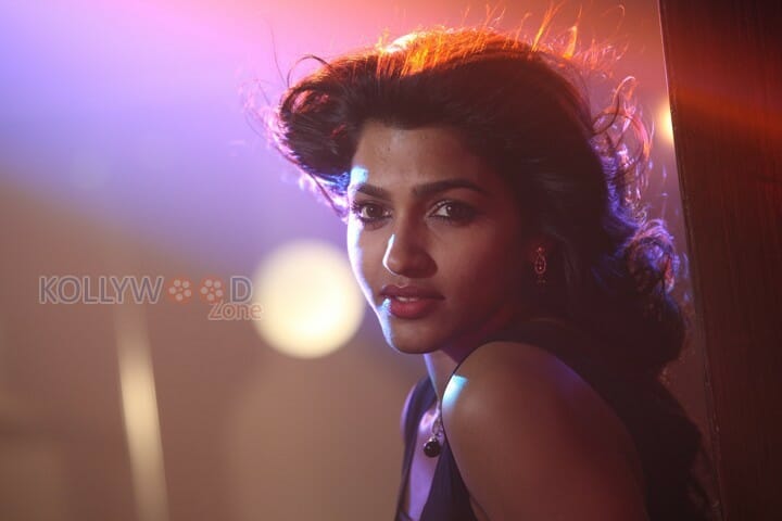 Thiranthidu Seese Movie Heroine Dhansika Photos