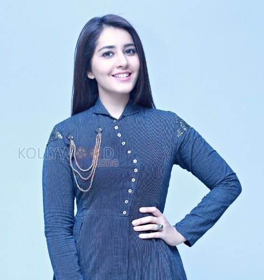 Tollywood Actress Raashi Khanna Pictures