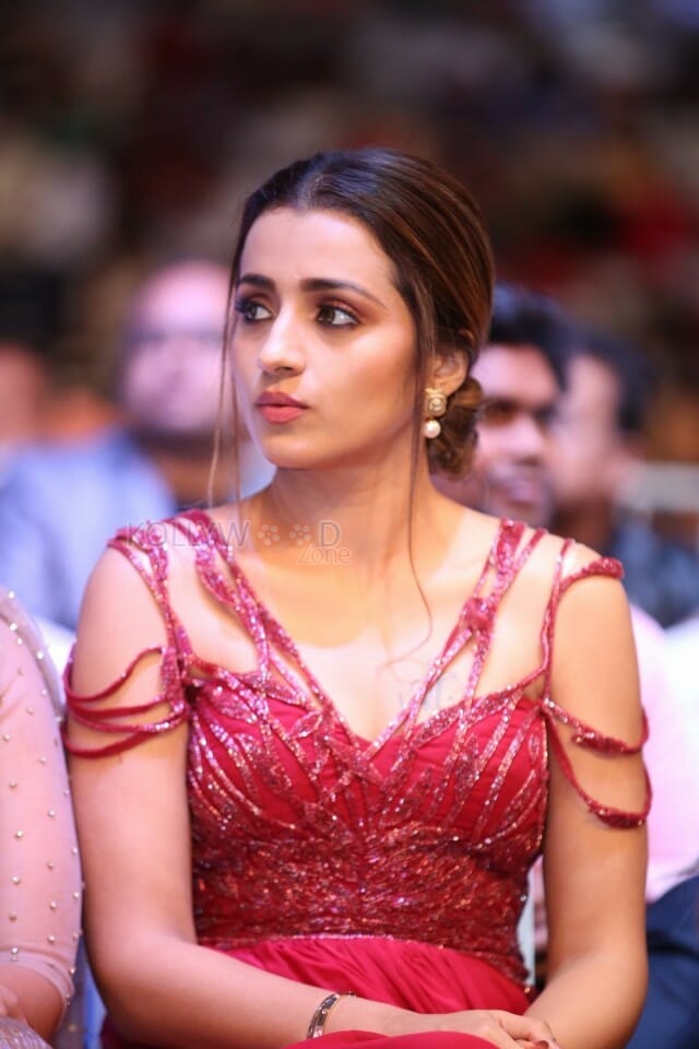 Trisha At Siima Awards