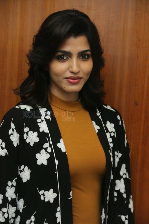 Uru Movie Heroine Dhansika Photos