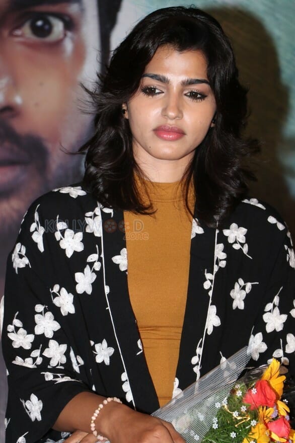 Uru Movie Heroine Dhansika Photos