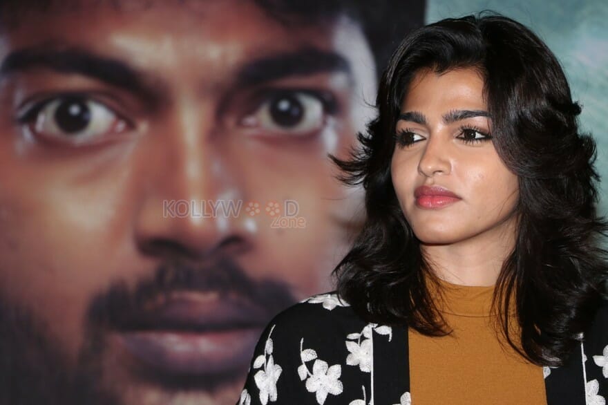 Uru Movie Heroine Dhansika Photos