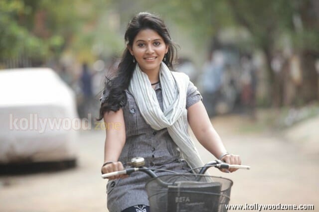 Vathikuchi Movie Heroine Anjali Photos