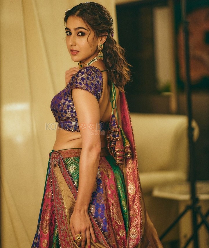 Vintage Beauty Sara Ali Khan in a Stunning Lehenga Choli Photos 06