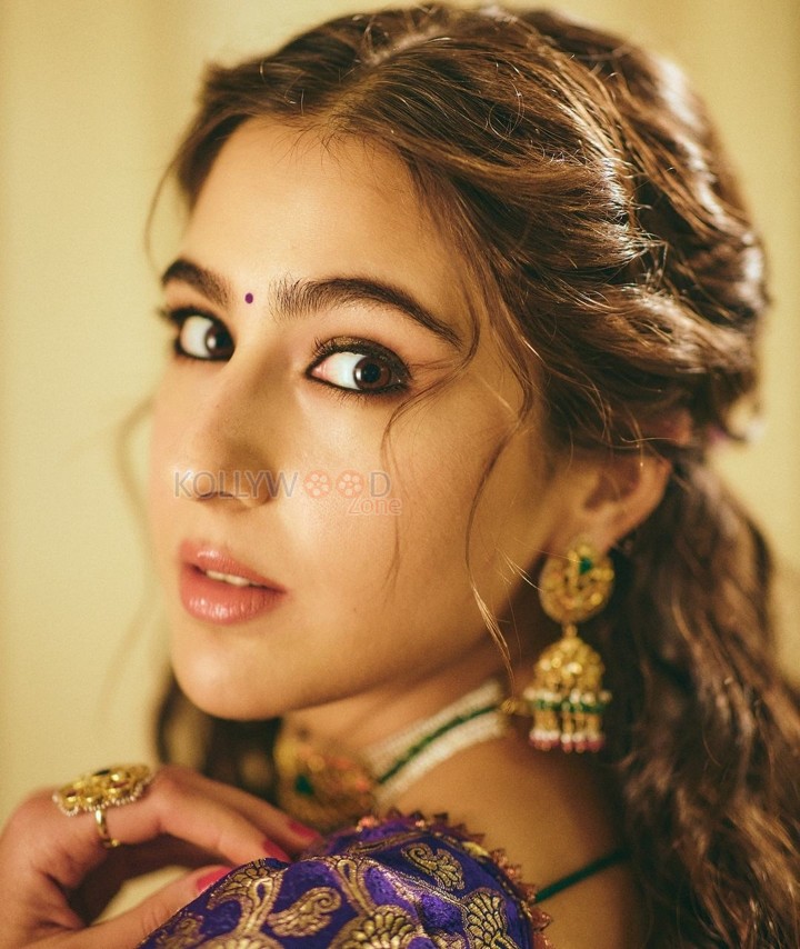 Vintage Beauty Sara Ali Khan in a Stunning Lehenga Choli Photos 09