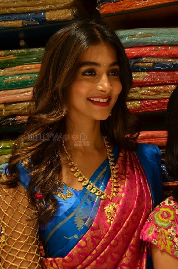 pooja hegde at the launch of anutex shopping mall photos