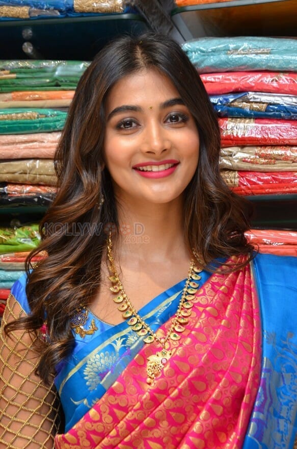 pooja hegde at the launch of anutex shopping mall photos