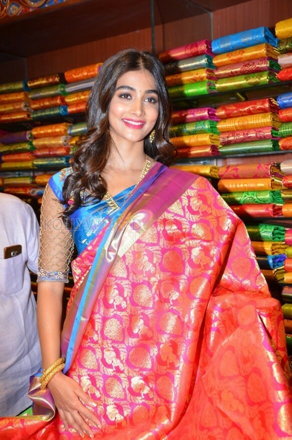 pooja hegde at the launch of anutex shopping mall photos