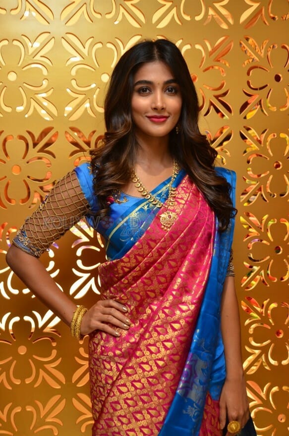 pooja hegde at the launch of anutex shopping mall photos