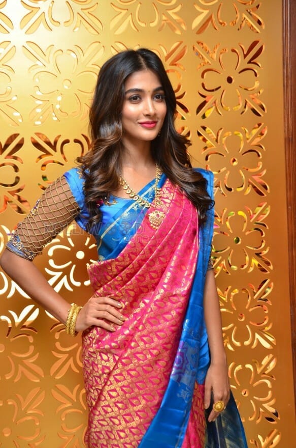 pooja hegde at the launch of anutex shopping mall photos