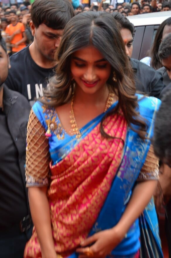 pooja hegde at the launch of anutex shopping mall photos