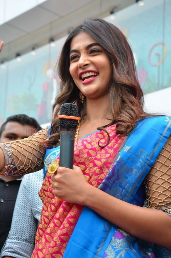 pooja hegde at the launch of anutex shopping mall photos