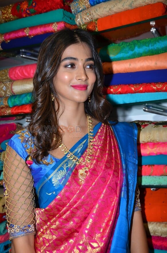 pooja hegde at the launch of anutex shopping mall photos