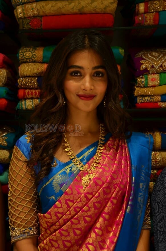 pooja hegde at the launch of anutex shopping mall photos