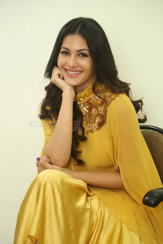 Actress Amyra Dastur Interview Photos