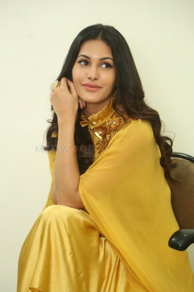 Actress Amyra Dastur Interview Photos