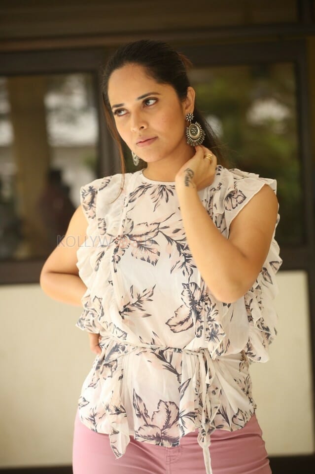 Actress Anasuya Bharadwaj At Kadhanam Interview Photos